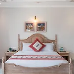 Maan Vilas By Stone Wood Premier