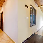 Fabhotel Lali Palace