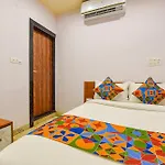 Fabhotel Lali Palace