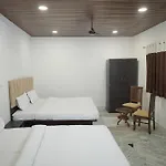 Hotel Parmanand Garden