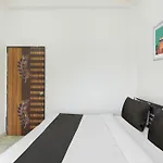 Hotel O Chandra Vilas