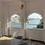 The White House On Lake Pichola Twh