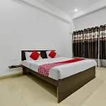 Hotel O Radhe