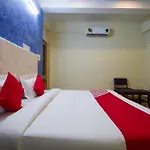 Hotel O Parmanand Garden
