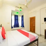 Oyo 10704 Hotel Lake Haveli