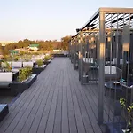 Hotel Lakend