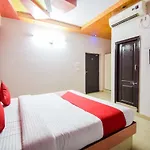 Hotel Palak Palace