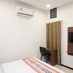Oyo 11523 Crown Club
