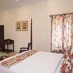 Oyo 13793 Villa Sagat Raaso
