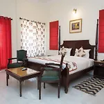 Oyo 13793 Villa Sagat Raaso