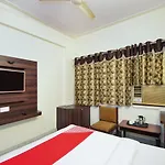 Oyo 23086 Hotel Mayur