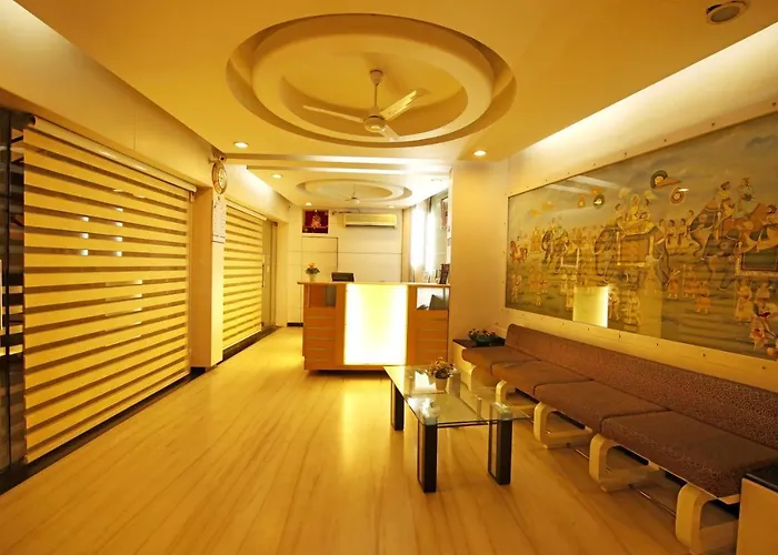 Hotel Ashish Palace