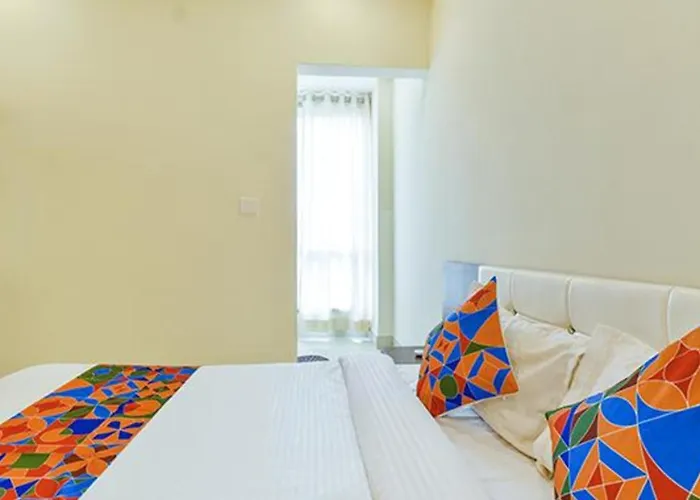 Fabhotel Diamond I