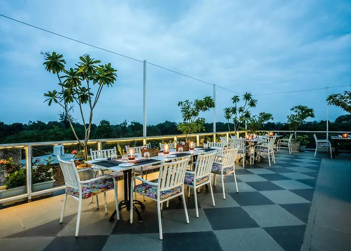 Tripli Hotels Shiv Villas