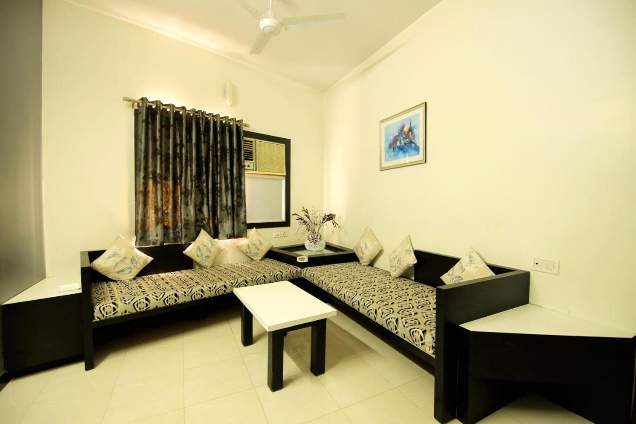 Hotel Ashish Palace