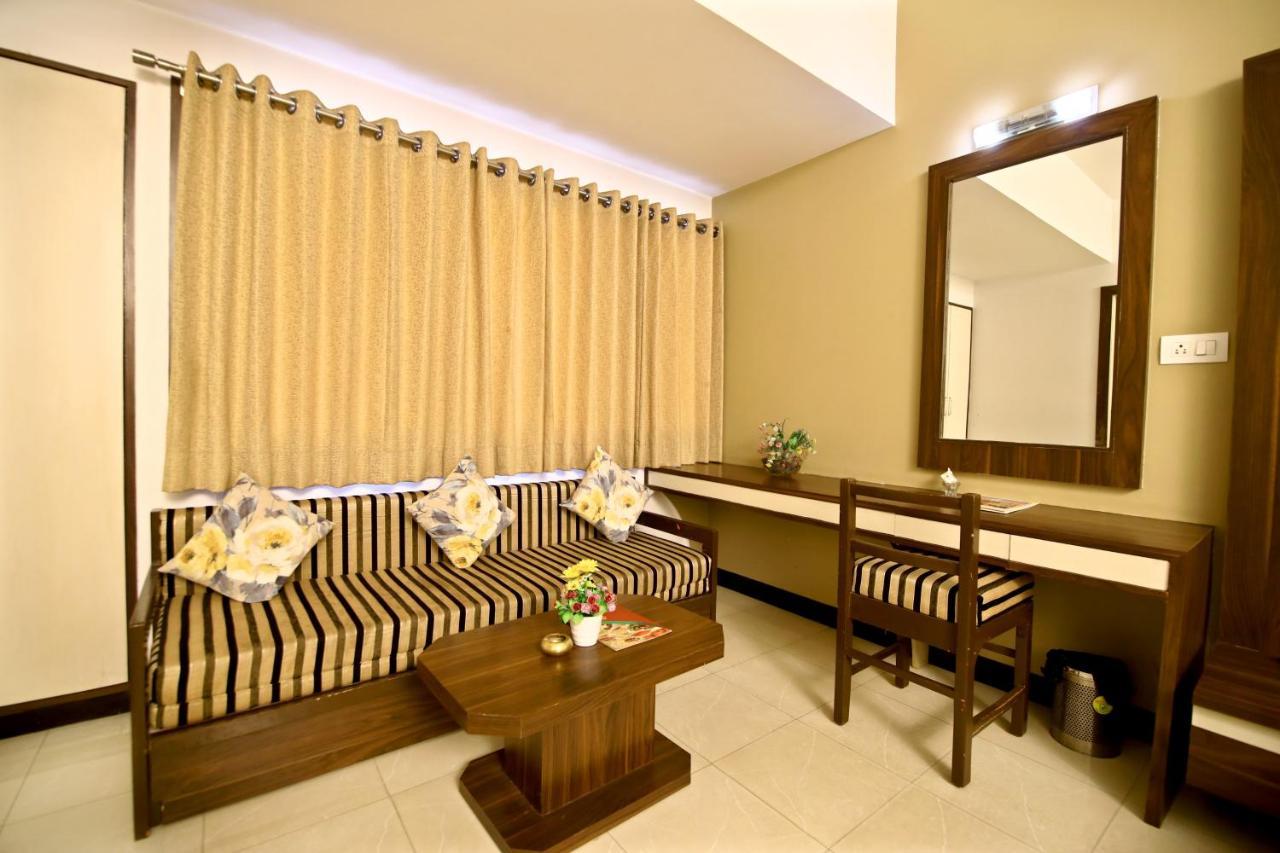 Ashish Palace Hotel 3*