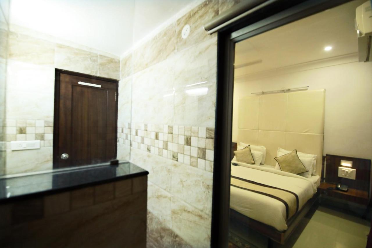 Sunflower Hotel