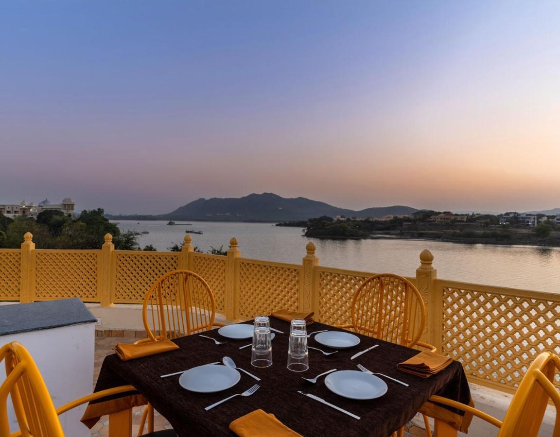 Haveli Jai Durga At Pichola Lake Udaipur