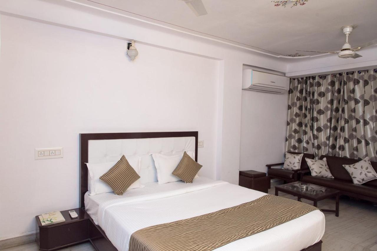 Hotel Oyo 12656 View International Udaipur
