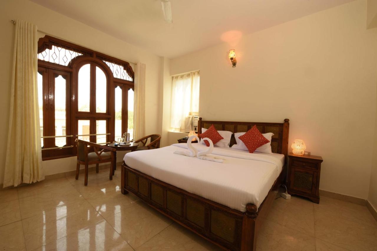 Hotel Empire Palace Hotel 3*