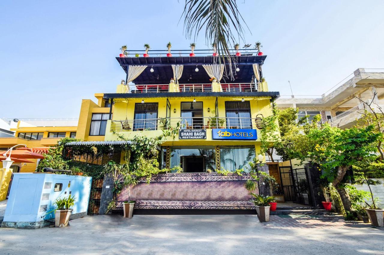 Fabhotel Everest International Hotel