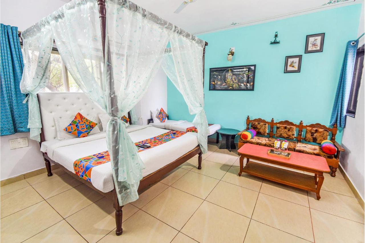 Fabhotel Everest International