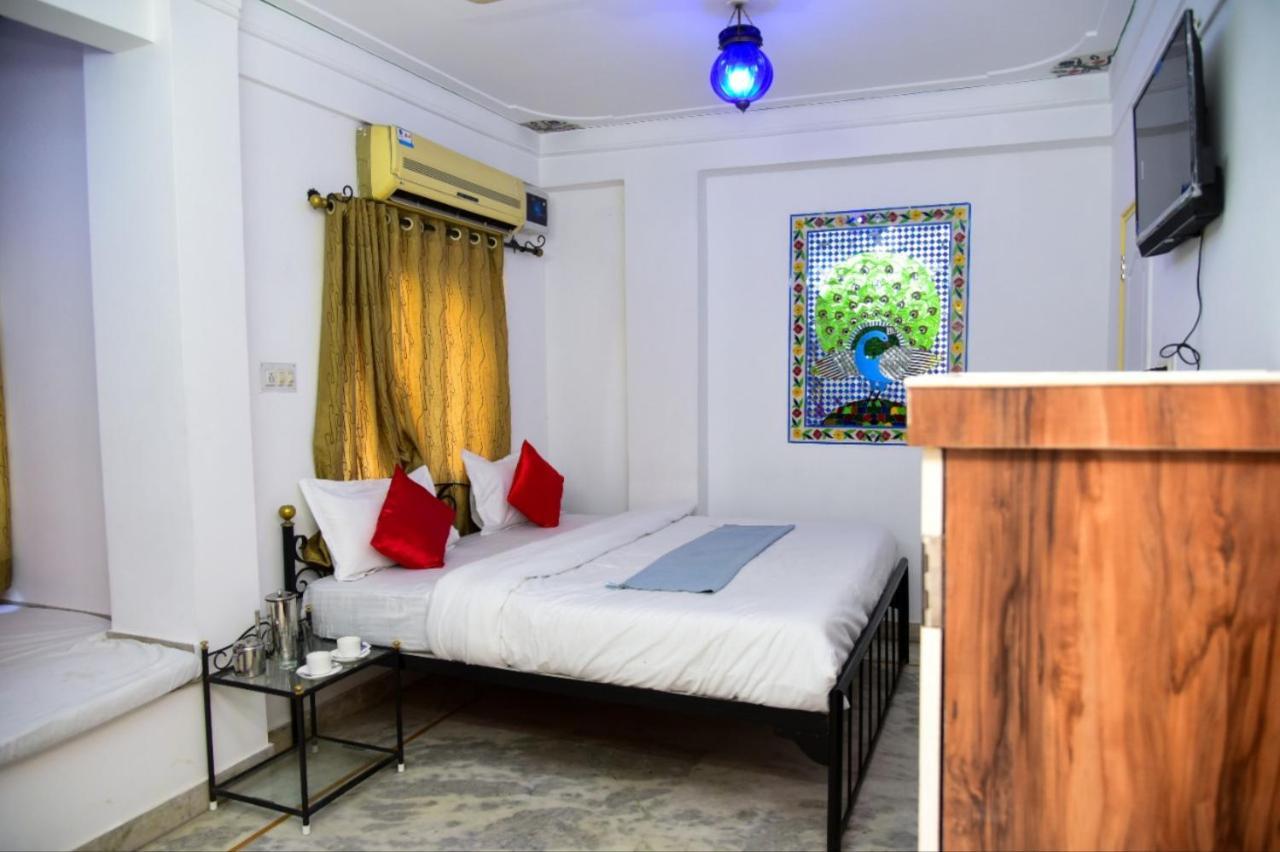 Hotel Minerwa On Lake Pichola