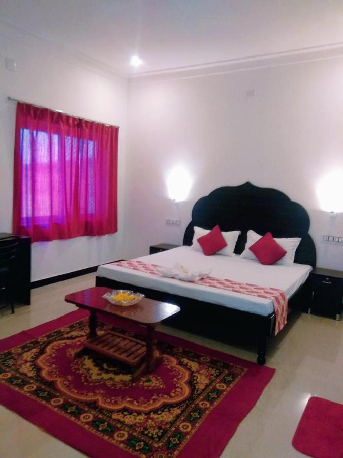 Amritchandra And Hostel *