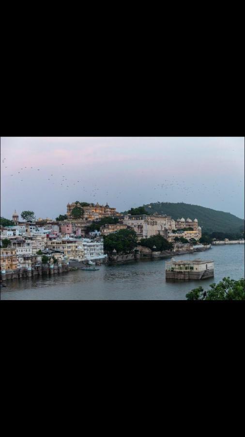 Hanuman Ghat On Lake Pichola * Udaipur