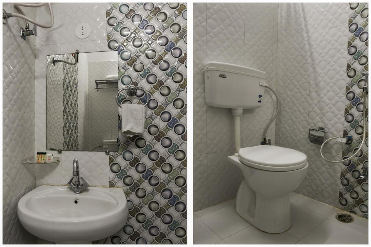 Oyo 11868 Rk Residency 3*
