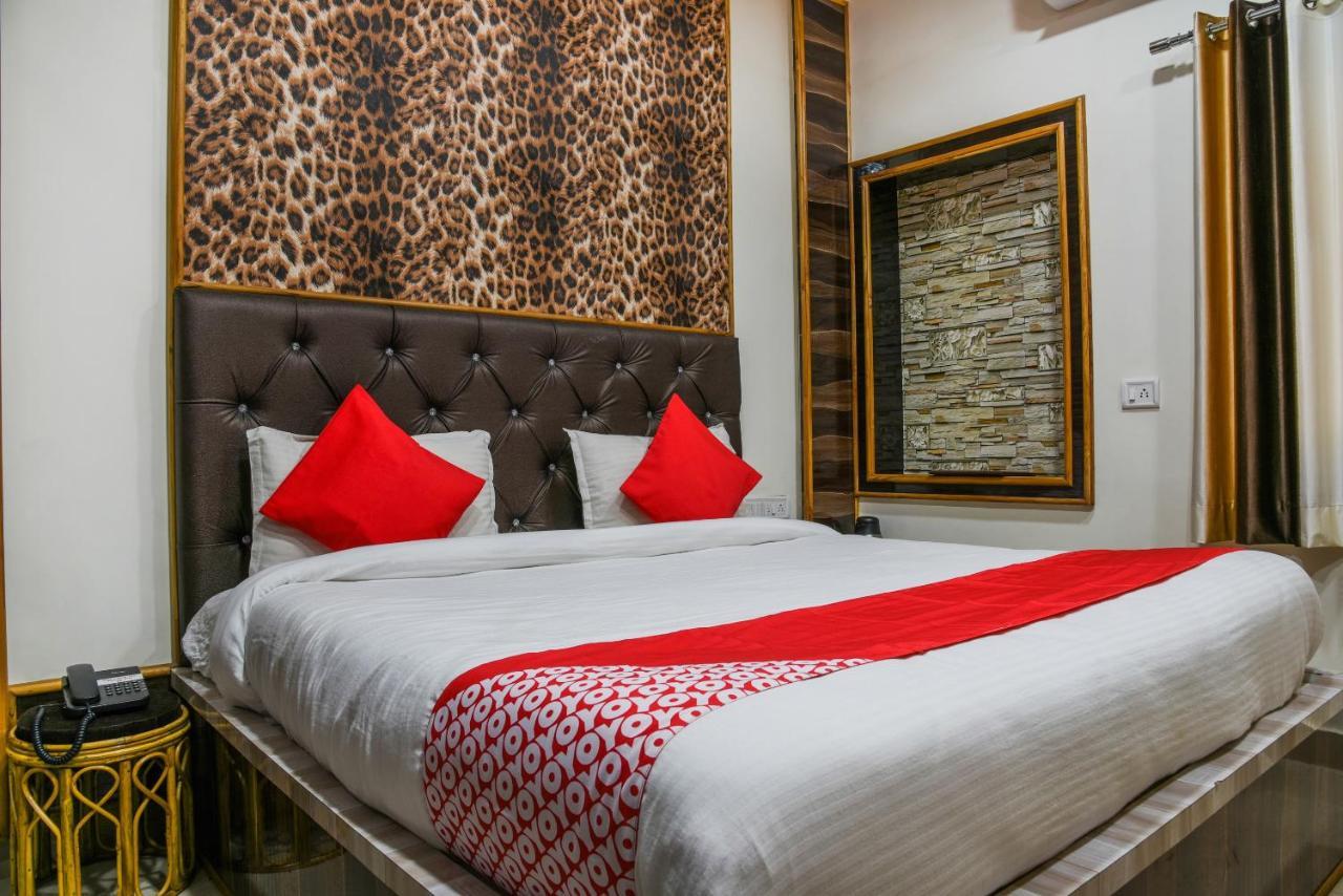 Oyo 11868 Rk Residency Udaipur