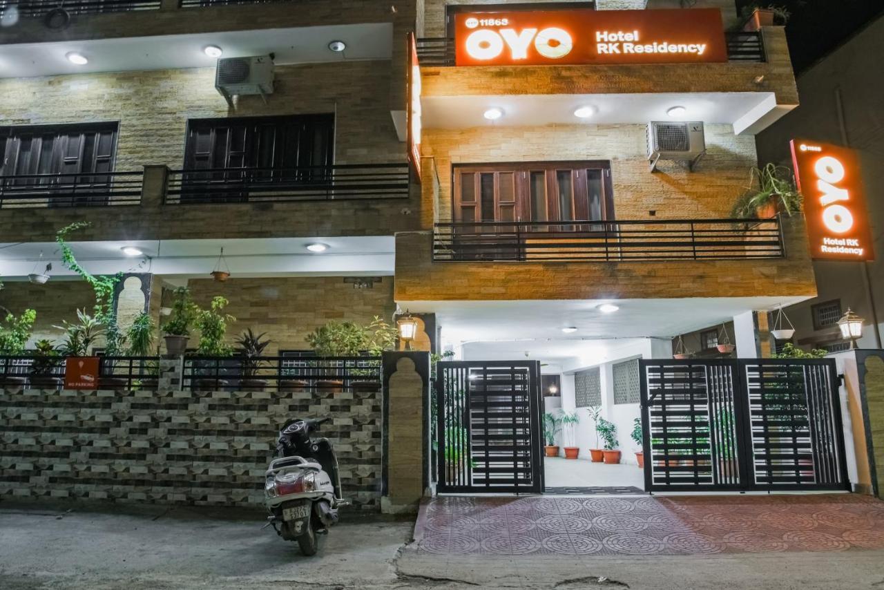Oyo 11868 Rk Residency Hotel 3*