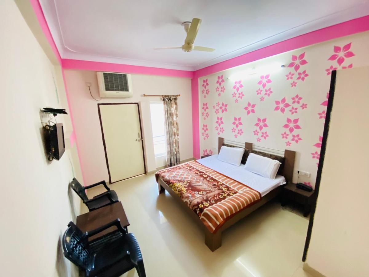 Hotel Ashwin 3*