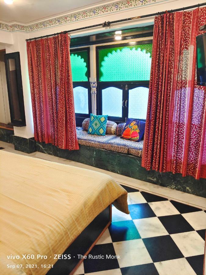 The Rustic Monk Hostel Udaipur