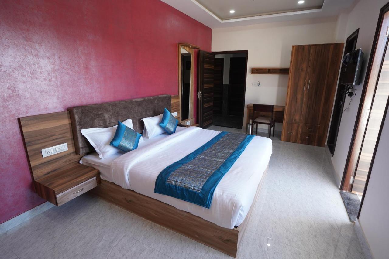 Hotel Paramount
