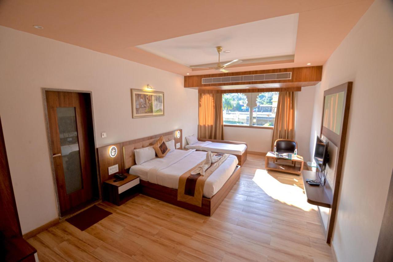 Resort Gold Nest Rubystone Heritage
