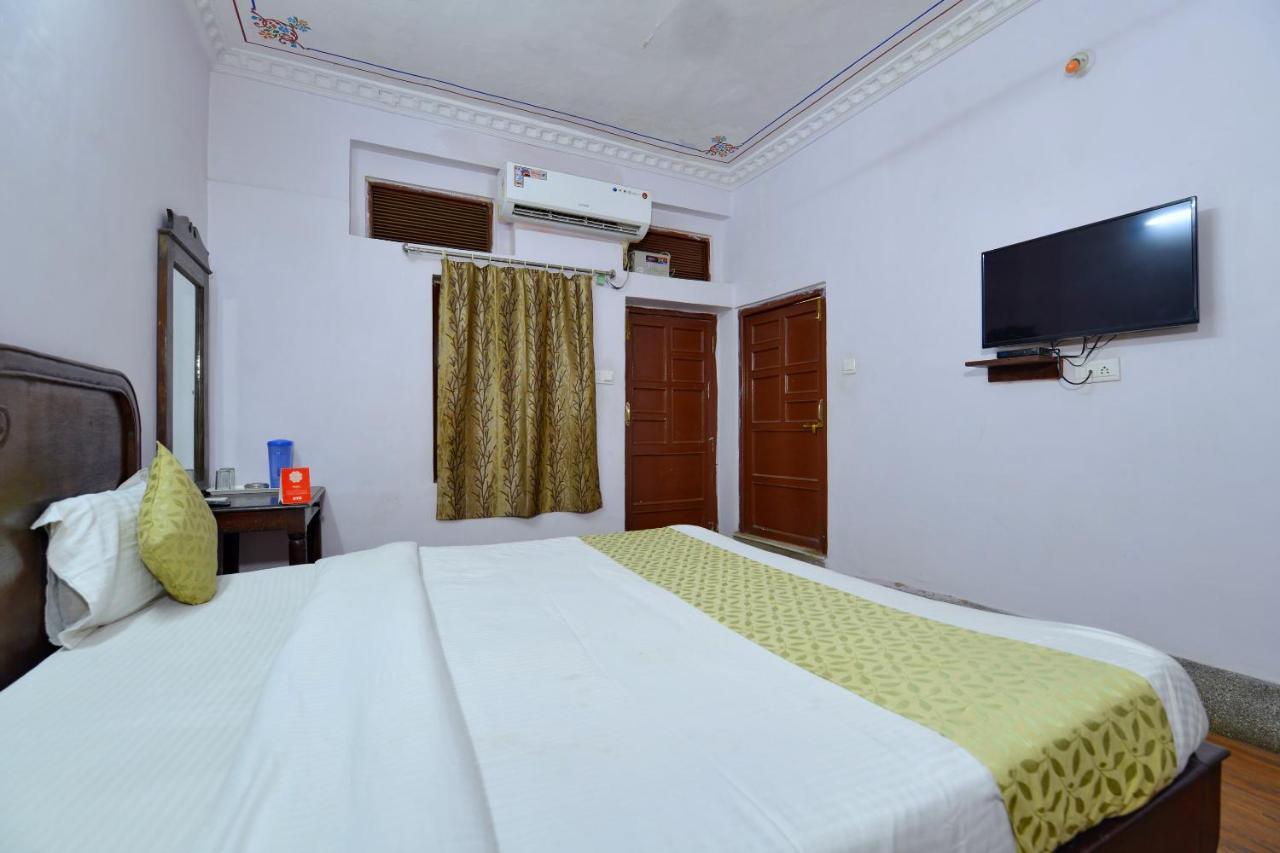 Hotel Oyo Flagship 2421 Hotel The Ishani