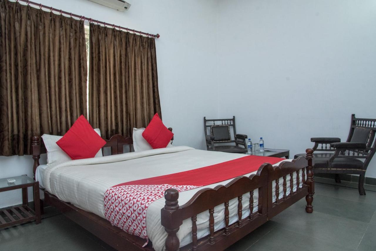 Hotel Oyo 14119 Manwar Udaipur