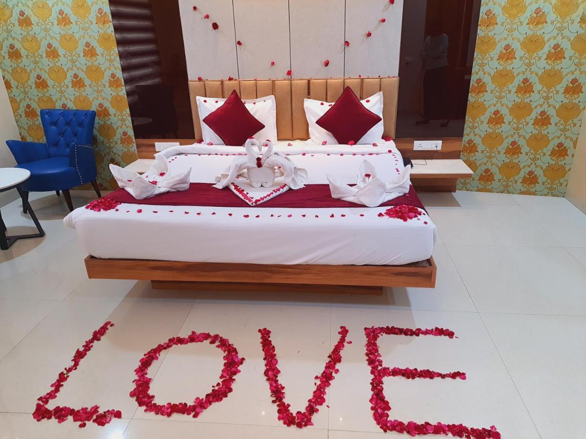 Amore Hotel 3*