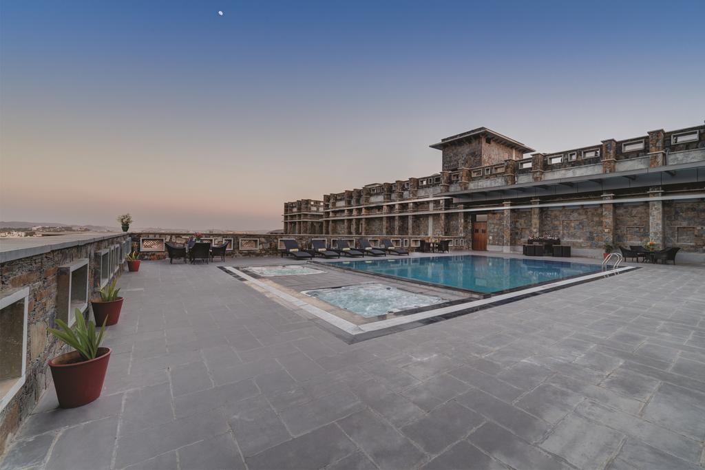 Ramada By Wyndham And Resort