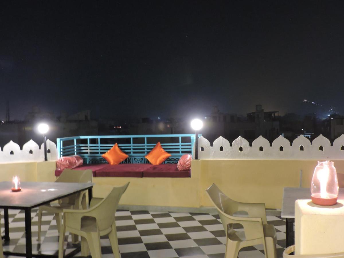 Hotel Ushaan Haveli *