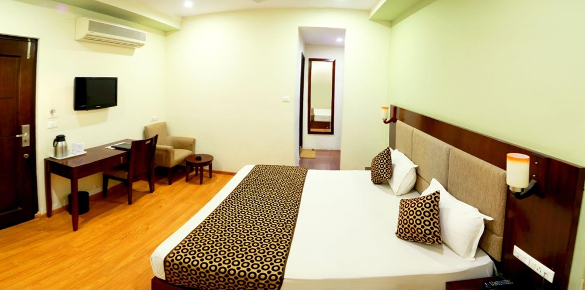 Royal Palm - A Budget In Udaipur