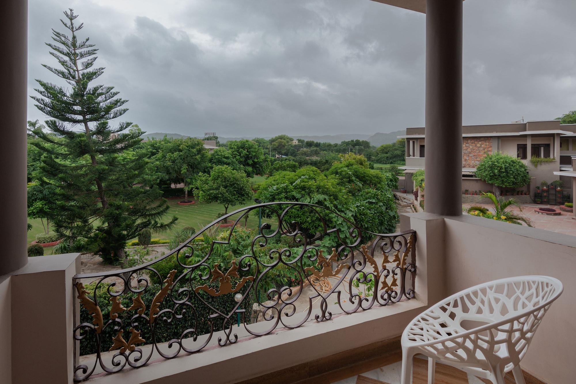 Araliayas & Resort 4*