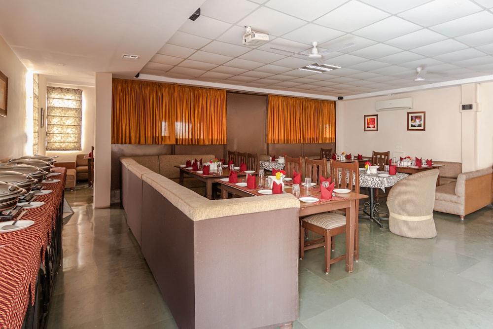 Araliayas & Udaipur