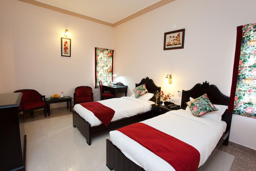 Araliayas & Resort 4*