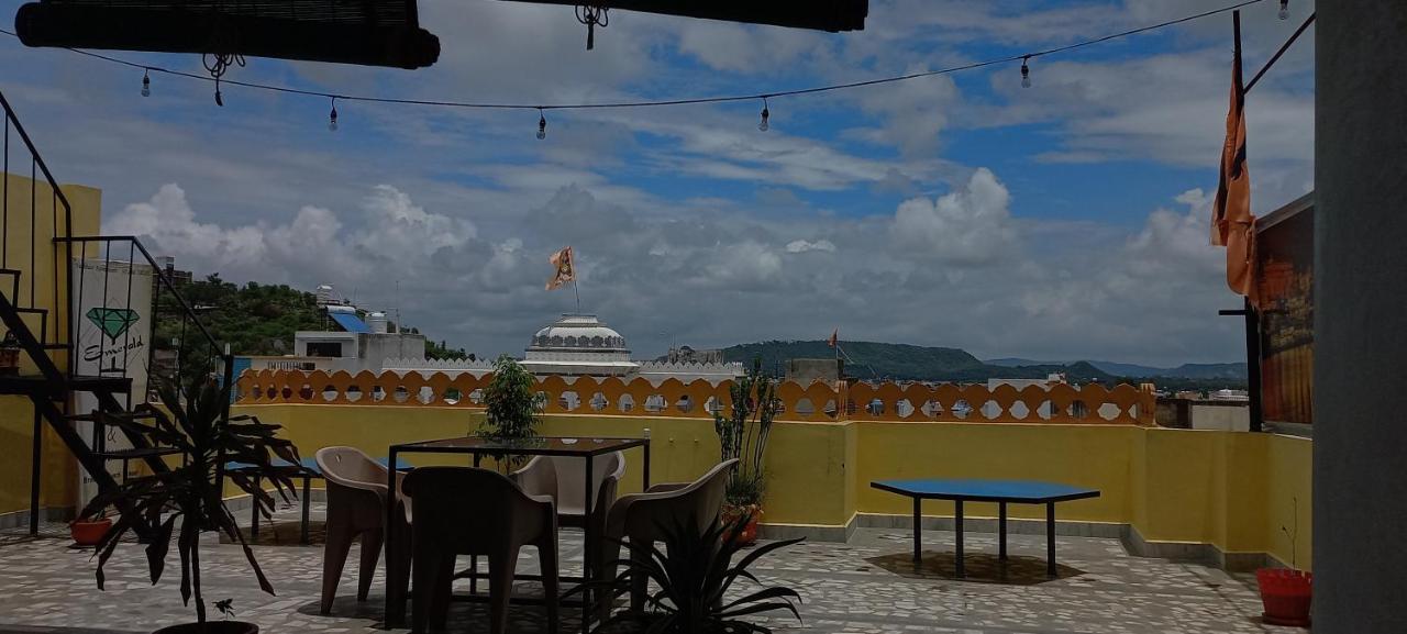 Hill Paradise Guest house *