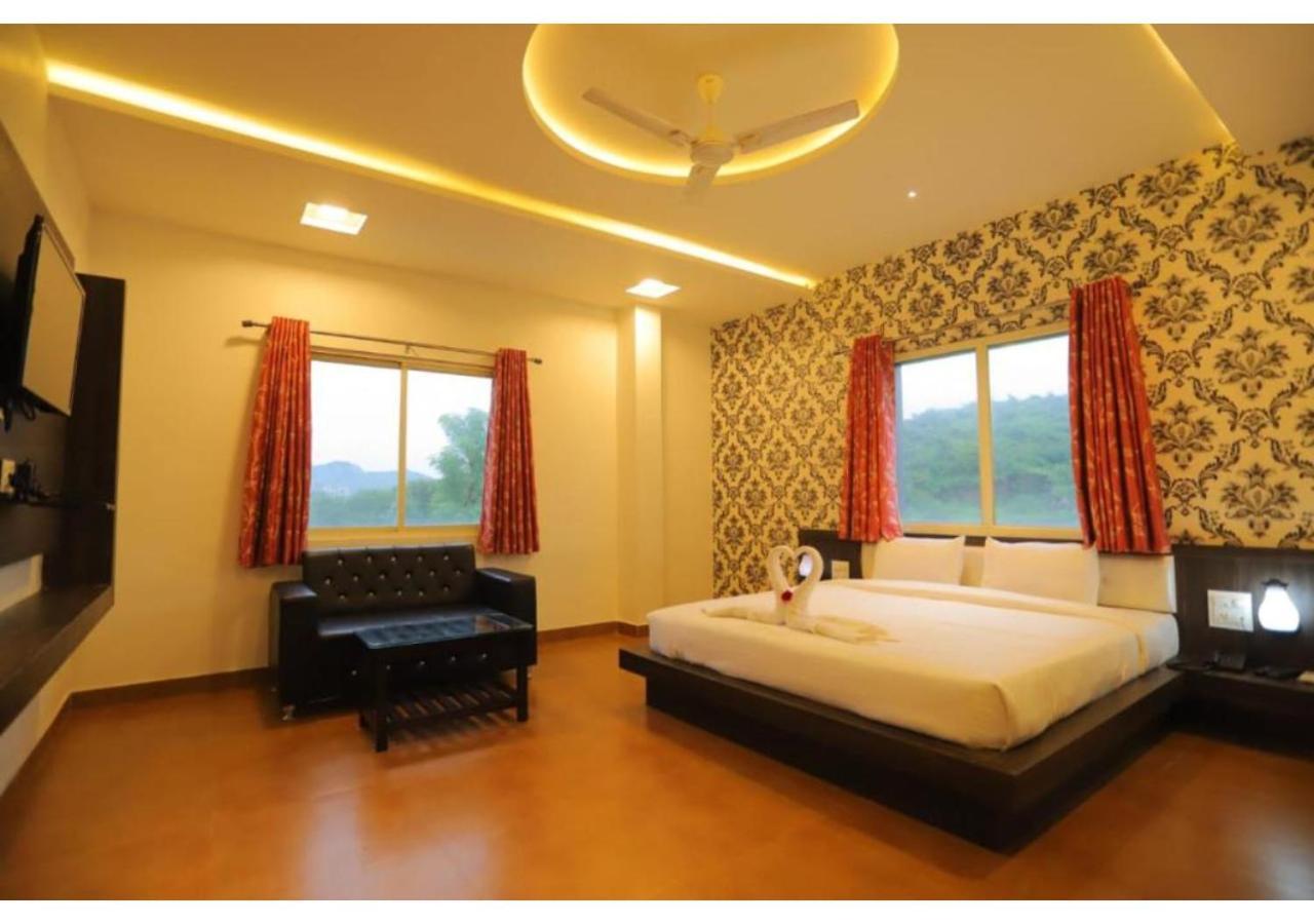 Hotel Raha