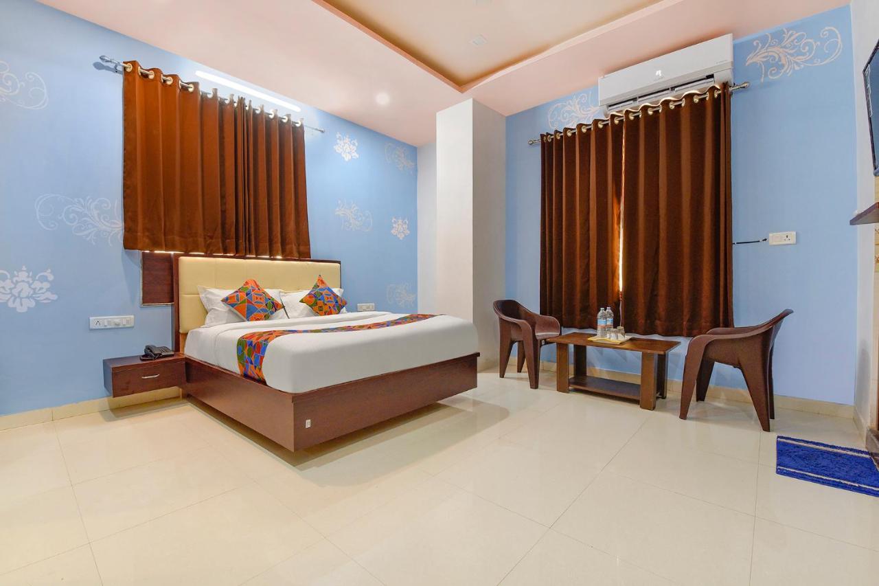 Hotel Fabexpress Shree Thakur- 700 Meter Away From Railway Station Udaipur