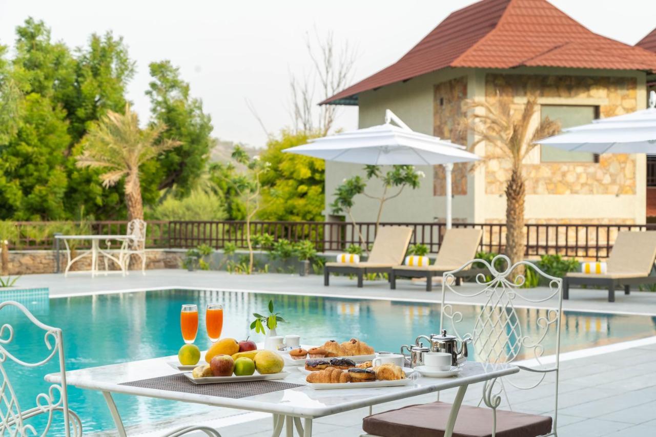 Sarasiruham - Private Pool In