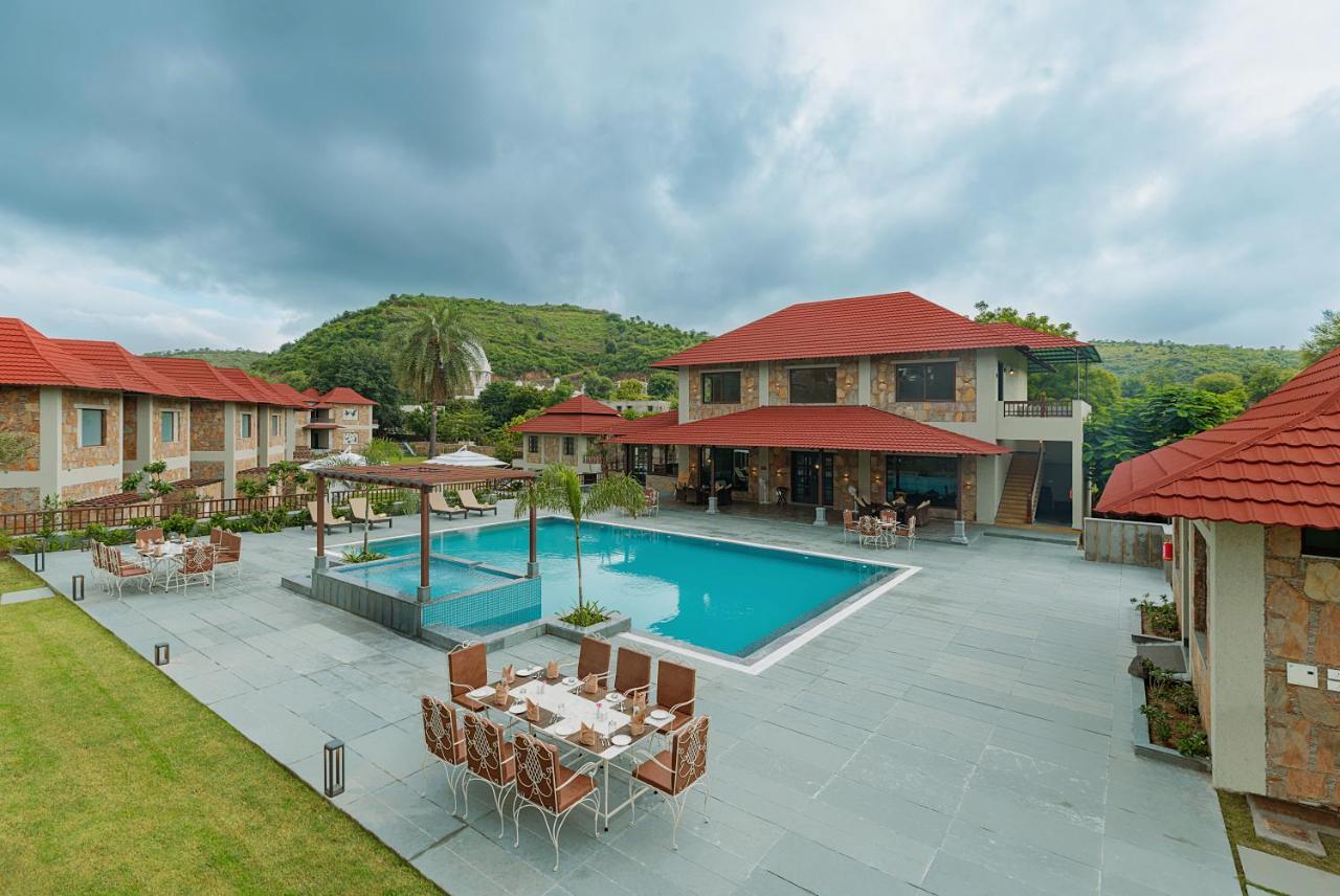 Sarasiruham - Private Pool In 5*